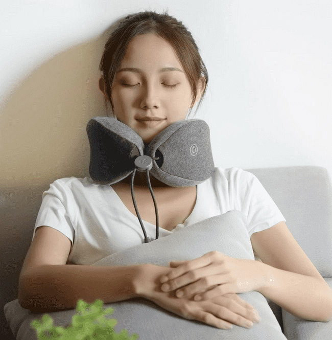 Пример использования подушки для шеи Xiaomi LeFan Sleep Neck Pillow