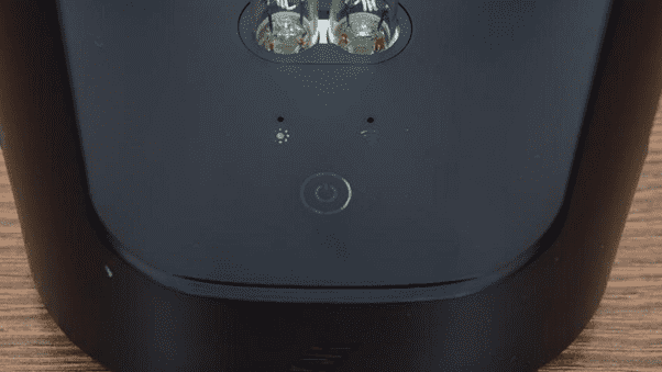 Сенсорная кнопка на корпусе бактерицидной лампы Ксиаоми